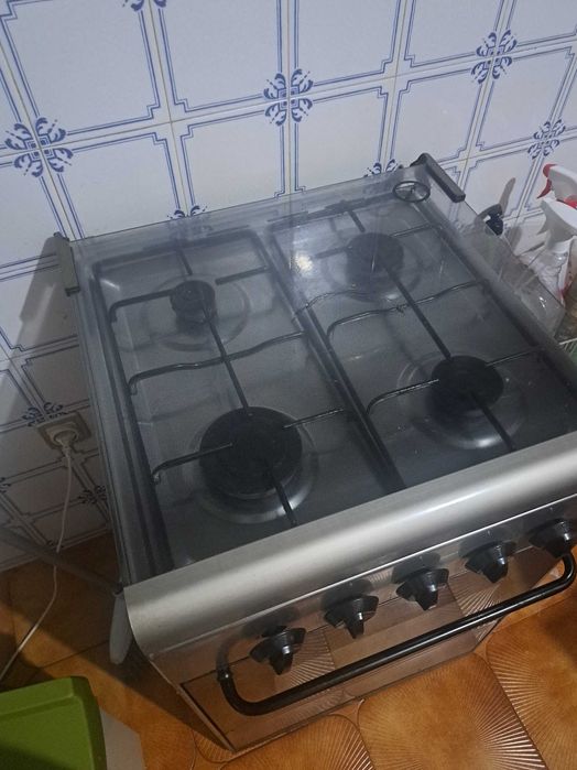 Fogao a gas a funcionar otimo
