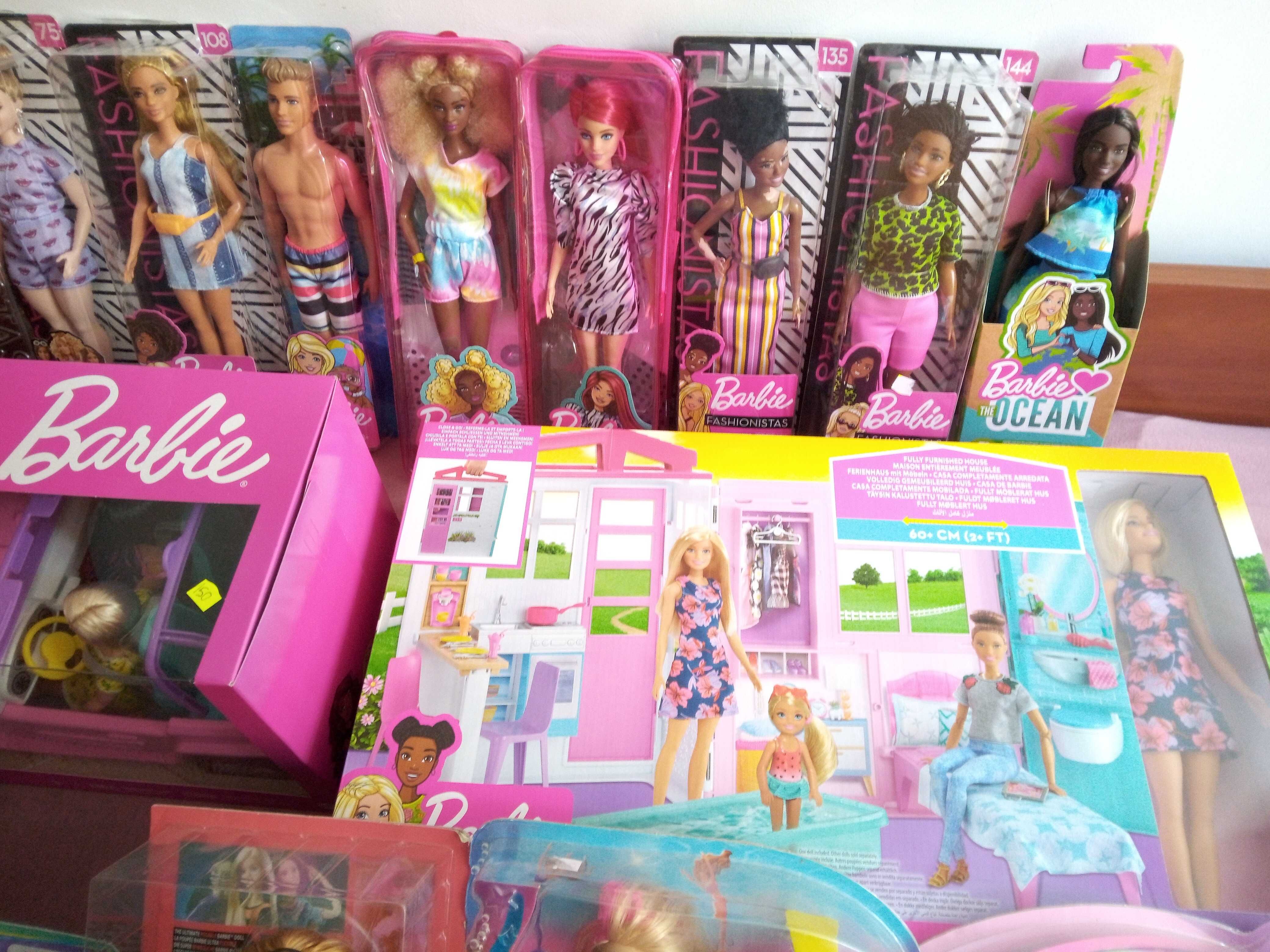 Duży, nowy zestaw lalek Barbie, lalki, domek, auto