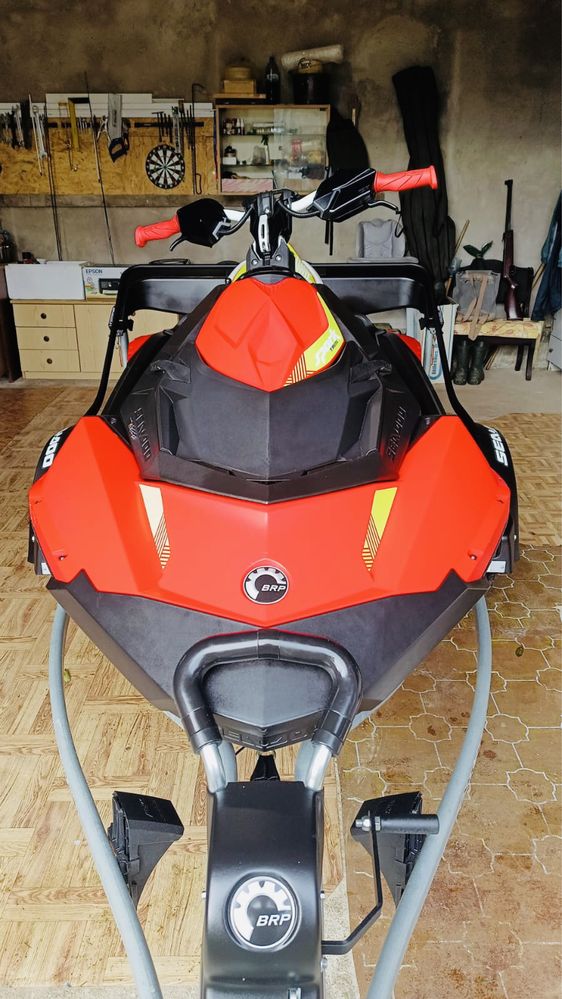 Sea Doo Spark Trixx 2up 2020 (przyczepa click & go) 48h