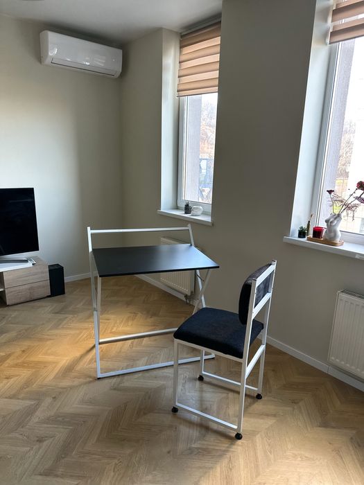 Міцний стіл трансформер • Ідеальний для малої квартири