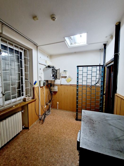 Вул. Костенко! 100кв.м в центрі міста!