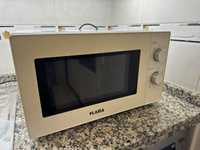 Microondas Flama 700W