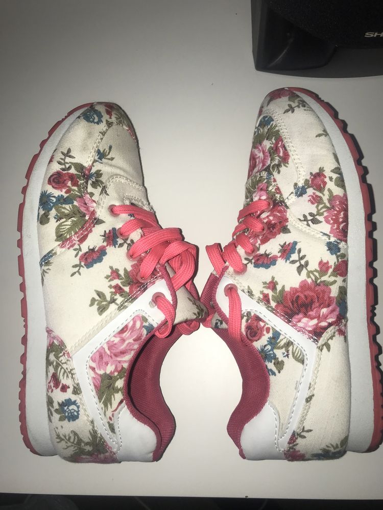 Adidasy buty sportowe modne w kwiaty lekkie 38
