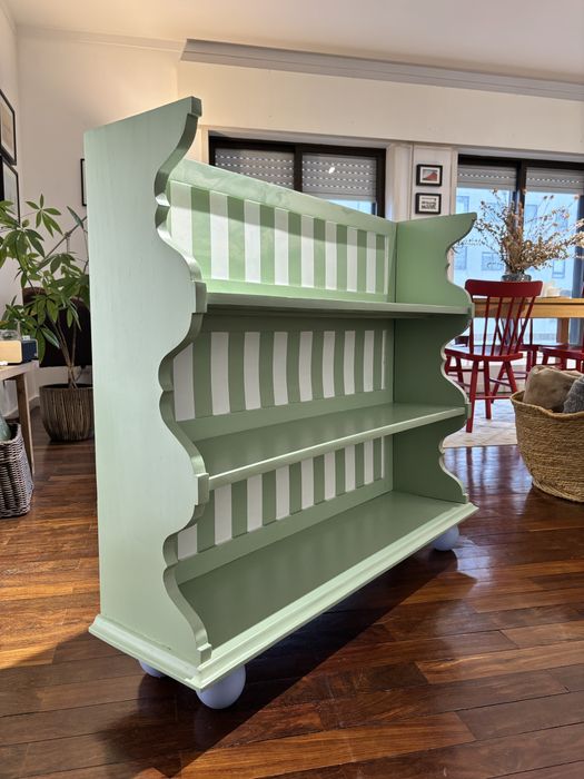 Pequena biblioteca original