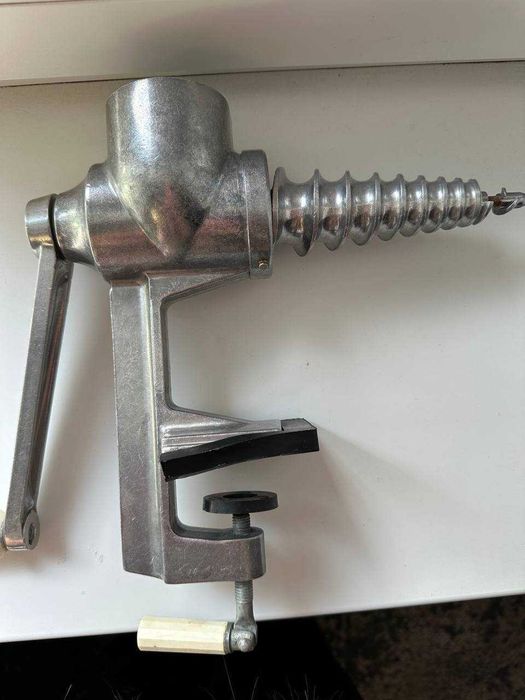 Ручная соковыжималка ссср