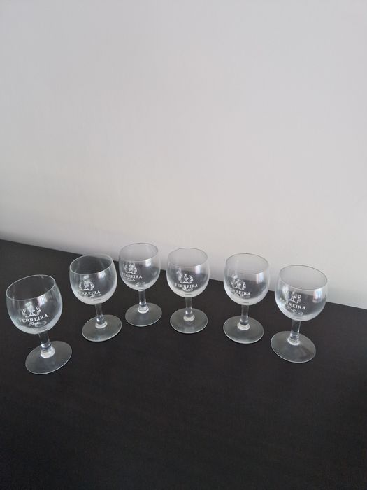 Cálices antigos para Vinho do Porto "Ferreira"