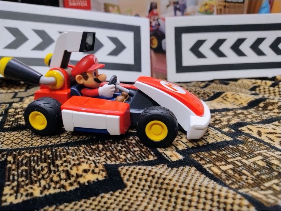 Жива домашня схема Mario kart