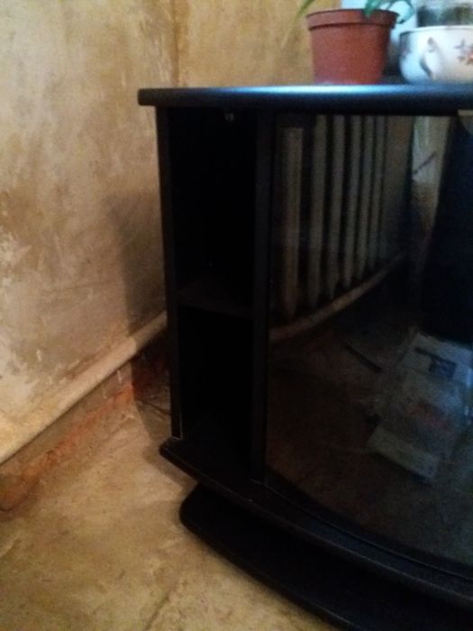 Тумбочка под телевизор