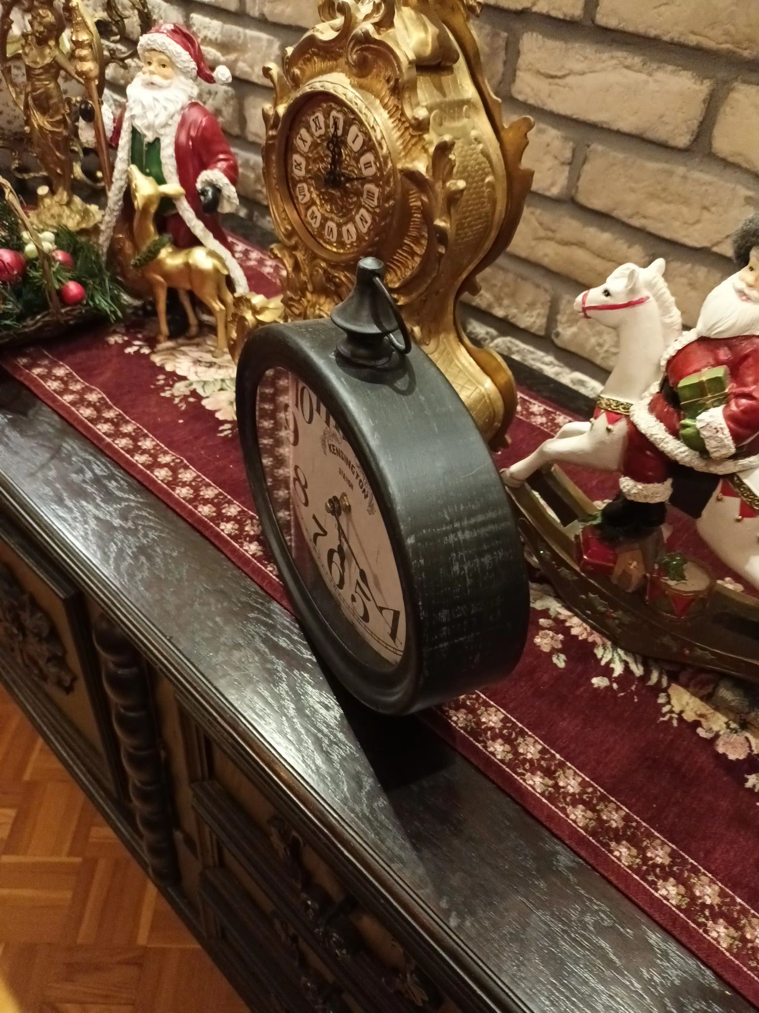 Metalowy zegar w kolorze wenge postarzany