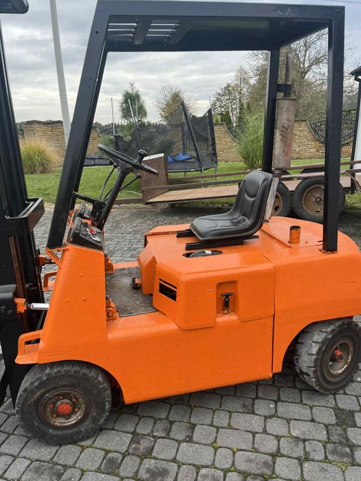 Wózek widłowy Jelau