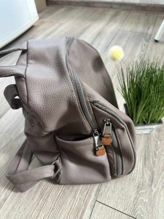 Продам жіночий рюкзак