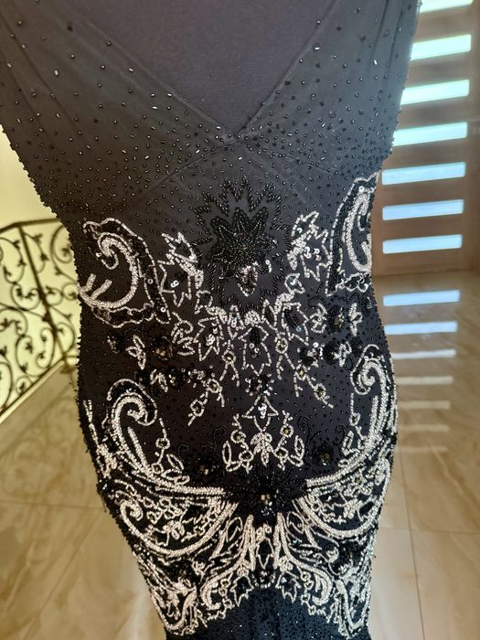 Piekna suknia wieczorowa