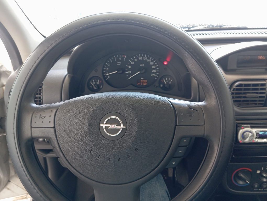Opel corsa 1.2 Confort