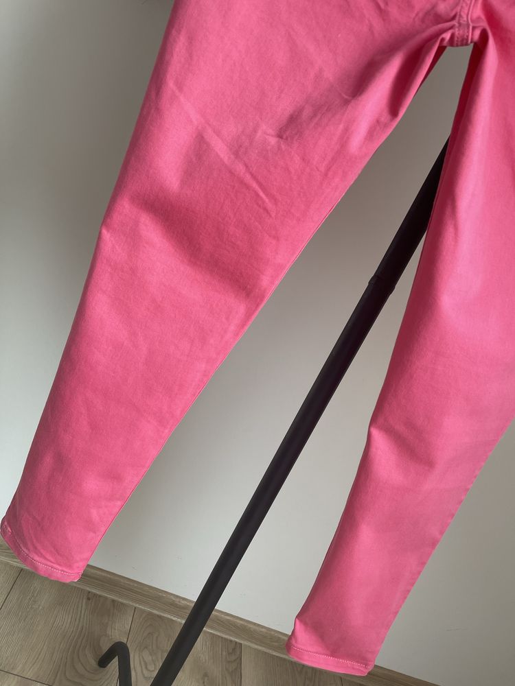 Elastyczne różowe jeansy rurki Marks&Spencer r.42