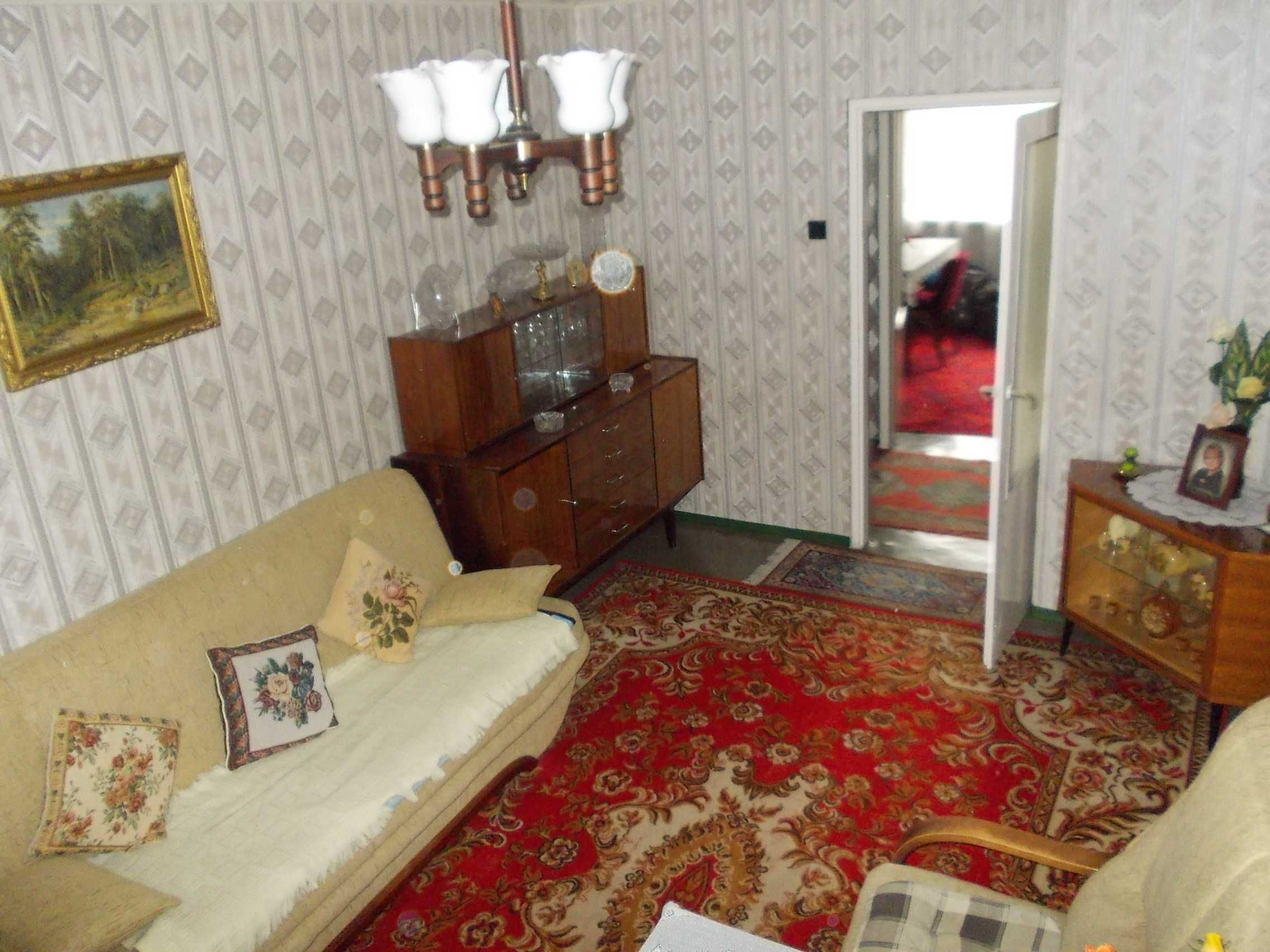 Sprzedam mieszkanie własnościowe 46 m2 + bardzo duża piwnica w Płocku