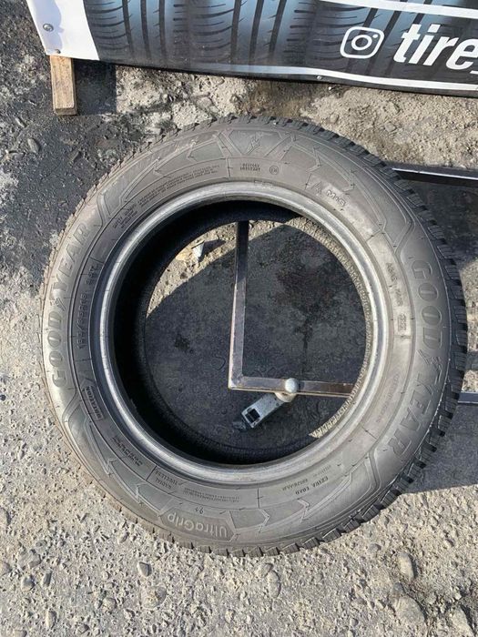 Шини 195/65 R15 Goodyear зима 2022 рік 7 мм