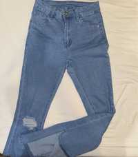 трендові джинсі кльош від SHEIN