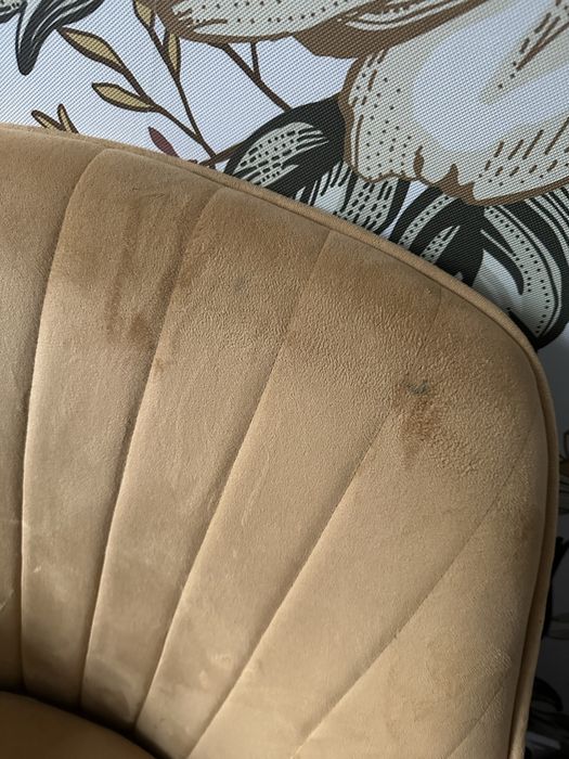 Krzeslo kubelkowe musztardowe