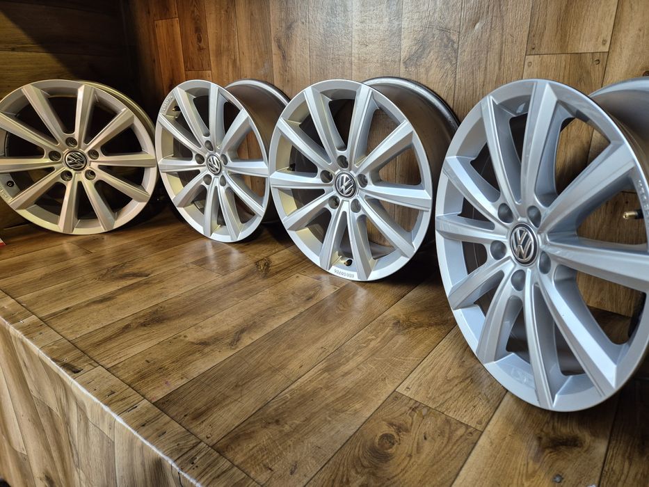 Alufelgi VW 17cali 5x112 et45 7j stan idealny jak Nowe