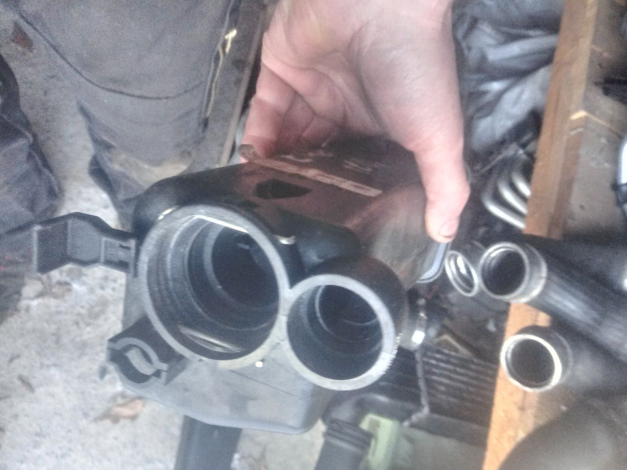 Zbiorniczek wyrownawczego bmw e46 e39