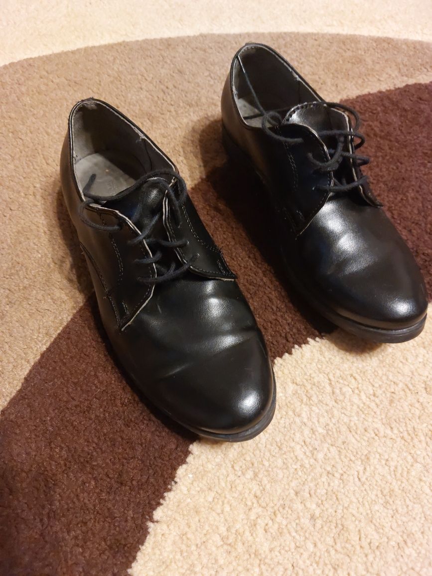 Buty do garnituru 32 dla chłopca