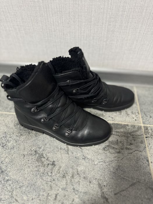 Зимние  женские ботинки Ecco