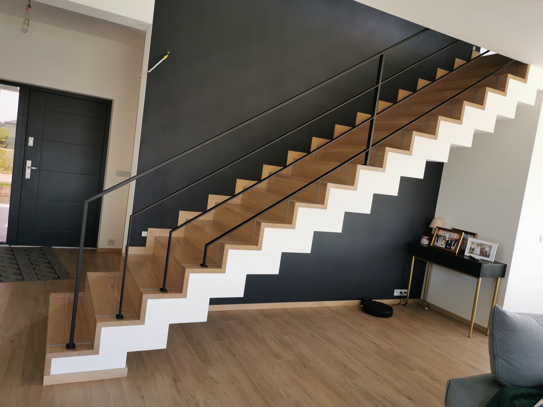 Schody.Balustrady wewnętrzne i zewnętrzne.Schody metalowe