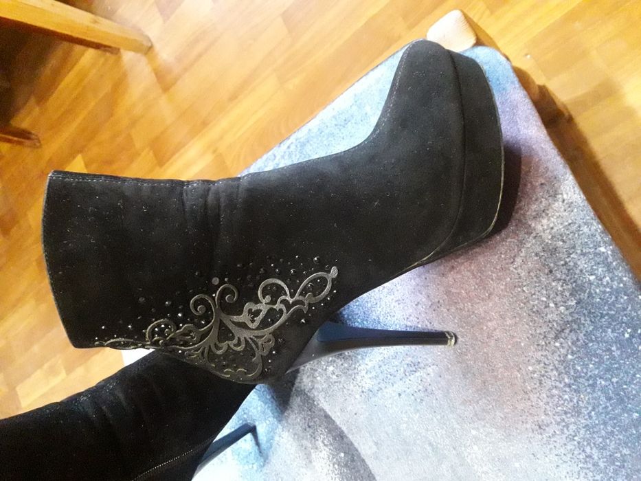 Черевики жіночі