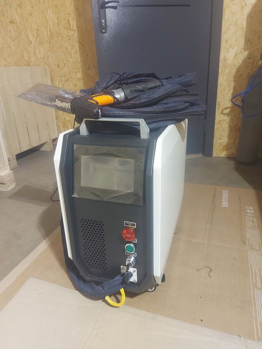 Апарат лазерної зварки MAX (BCX) 1500W 4 в 1, повітряне охолодження.