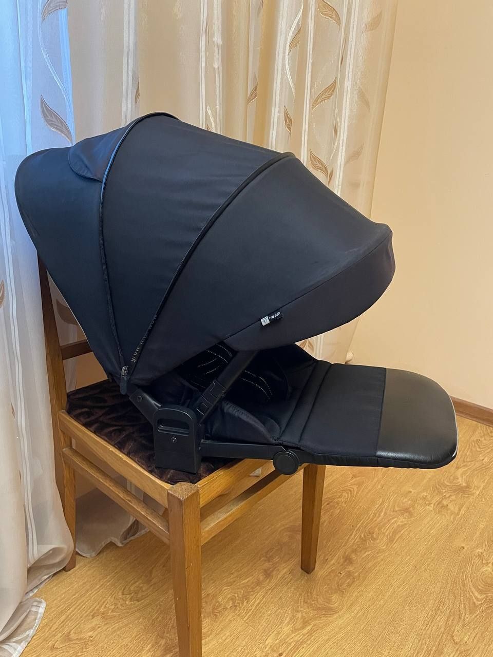 Прогулянковий  блок до коляски Carrello alfa