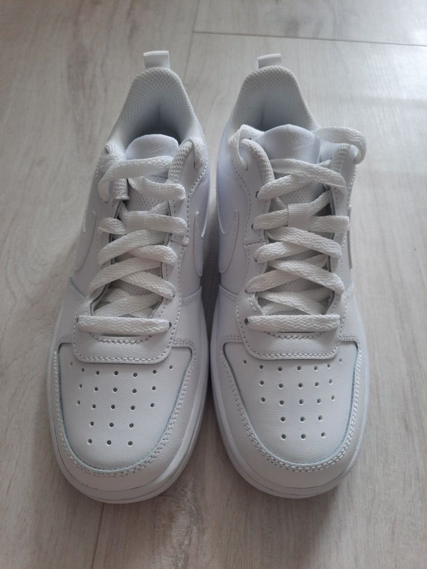 Оригінальні жіночі кросівки  NIKE COURT BOROUGH LOW 2 WHITE BQ5448-100