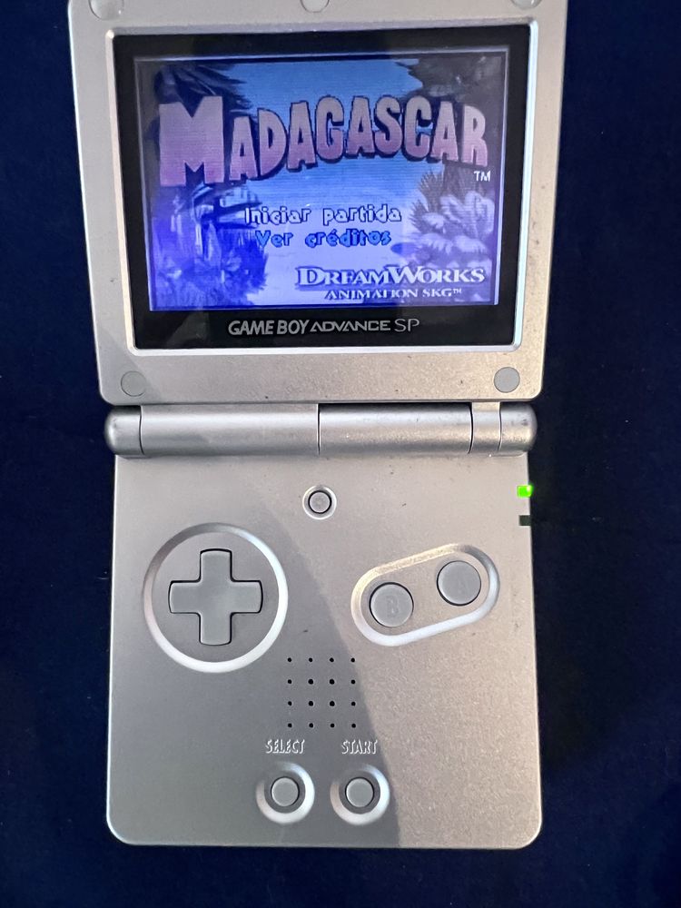 Gameboy advance sp com carregador e jogos