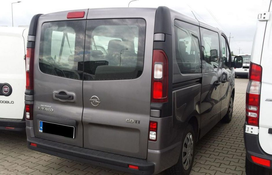 Wynajem busa 9 osobowego OPEL VIVARO OD 159 Wypożyczenie