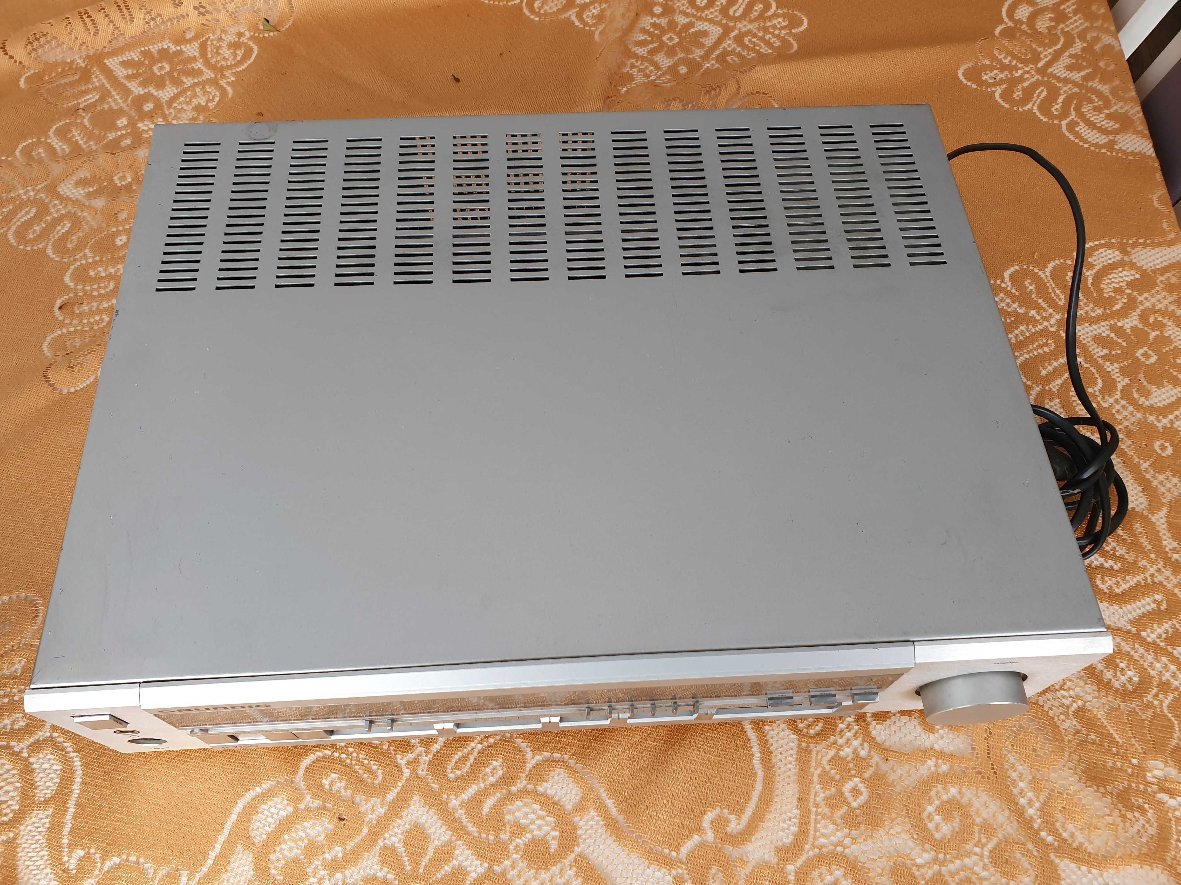 Amplituner radio wzmacniacz Grundig R7150
