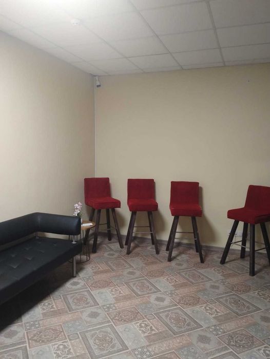 Оренда: Приміщення (140 м2) вул. Героїв Космосу 17
