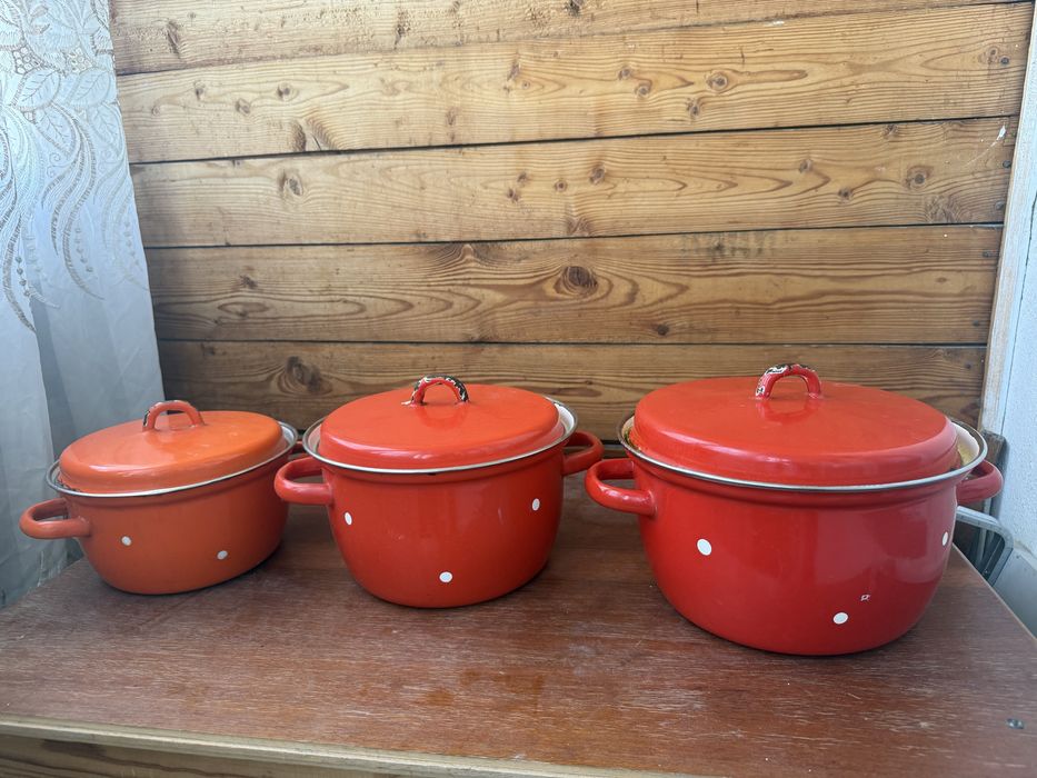 Продам набір кастрюль посуд