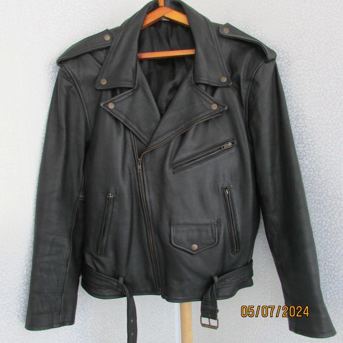 КожанаЯ КурткА КосухА