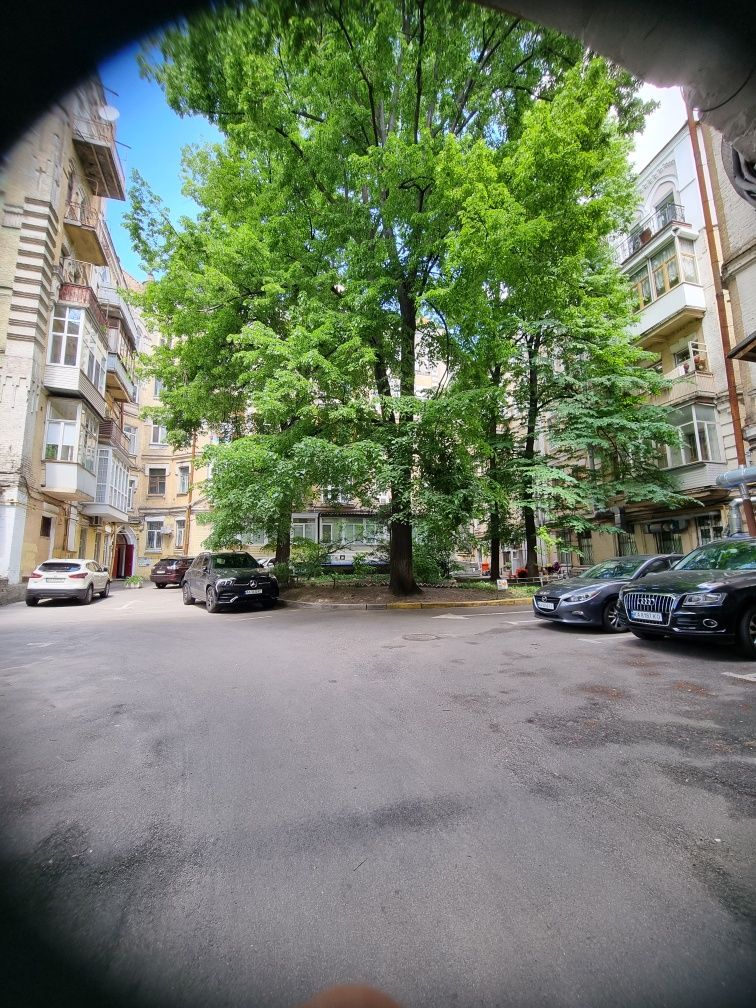 Продам готовый бизнес кухня, вытяжка, оборудование,  Артёма 10