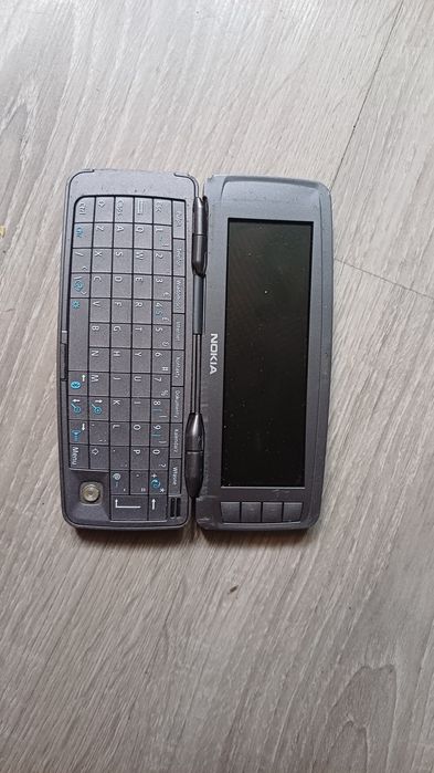 Stare telefony nokia i tablet