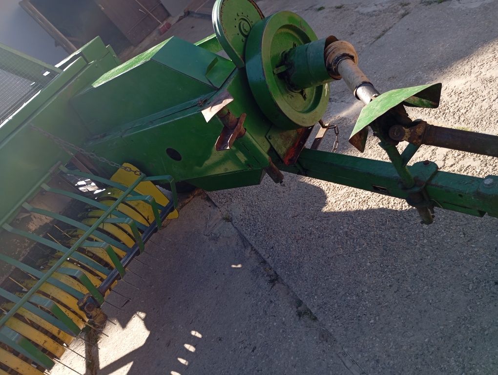 Prasa John Deere cb 300
