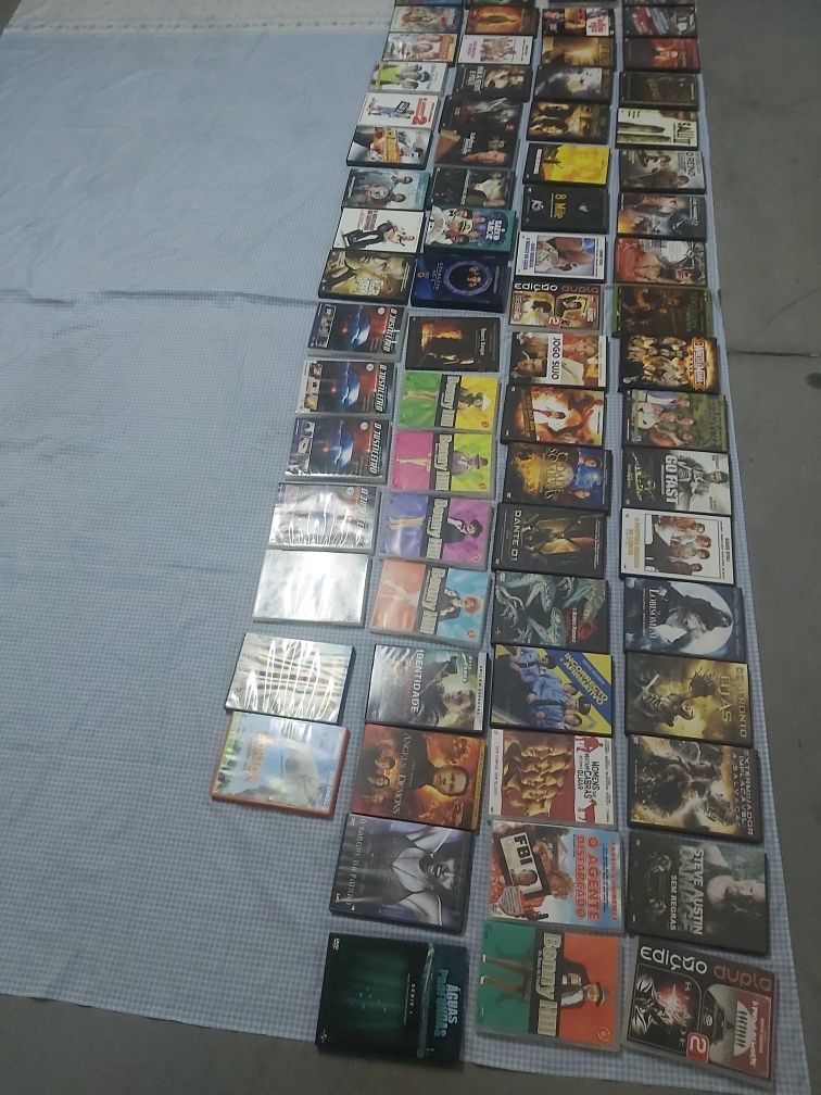 Vendo vários Filmes como novo.