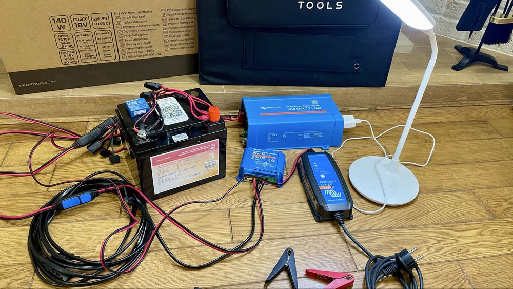 Victron LiFePo4 автономна мобільна зарядна станція мережа-сонце 500вт