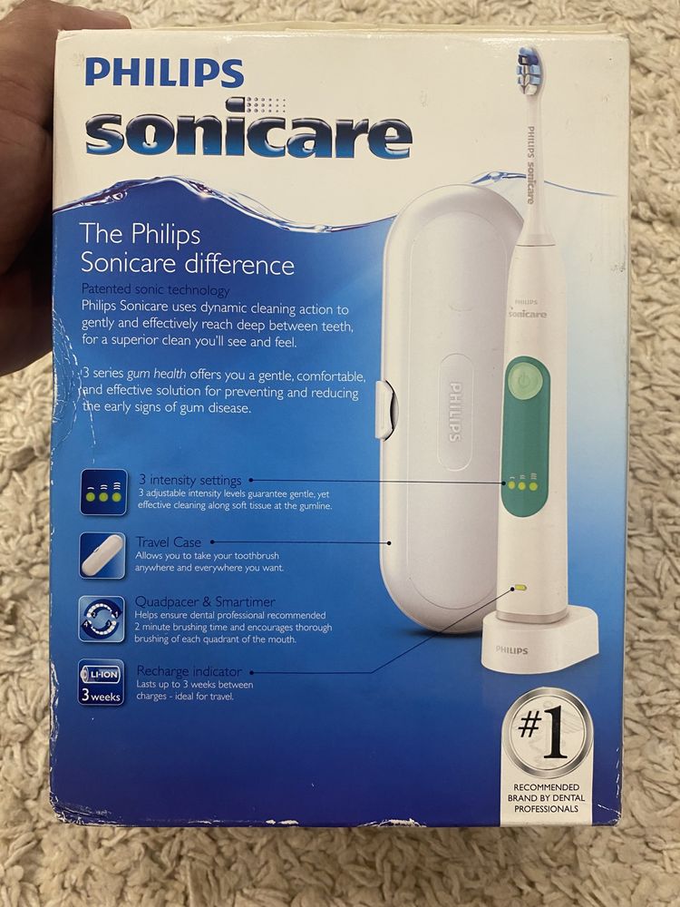 Электрическая зубная щетка Philips Sonicare 3 серия. Новая