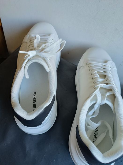 Sapatilhas Bershka tamanho 44