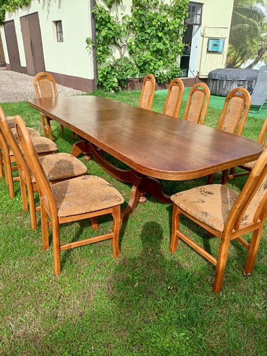 Stół drewniany + 12 krzeseł