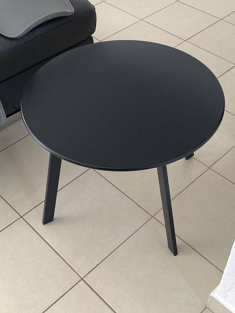 Mesa de jardim como nova