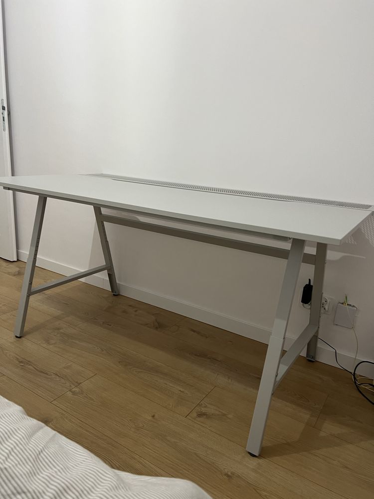 IKEA Biurko Gamingowe UTESPELARE 160x80cm Szary