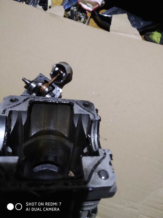 двигун бензопили STIHL штиль 230 250 двигатель карбюратор запчастини