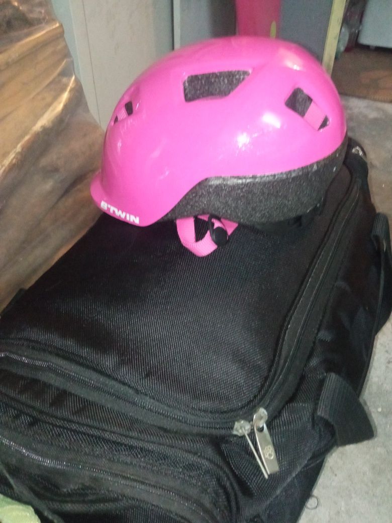 Vendo bicicleta de criança com capacete