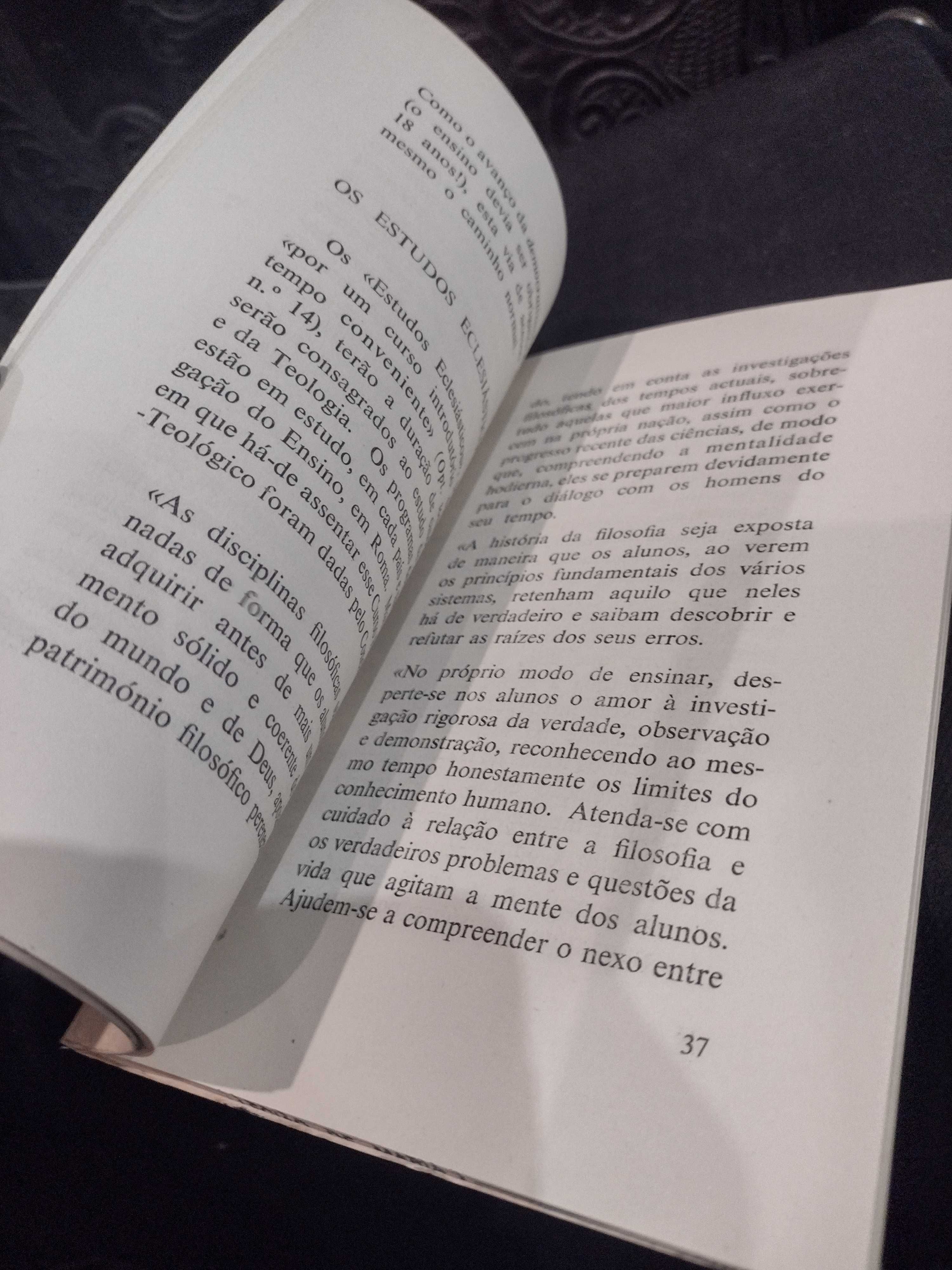 O Padre num Mundo em transformação - Joaquim Ferreira Gomes